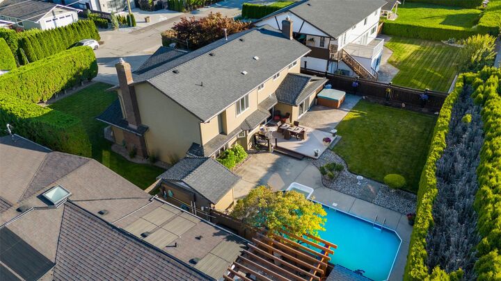 Photo de la propriété:  1638 Pritchard Drive  BC V4T 1X3 