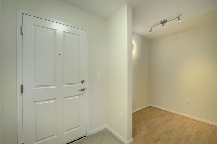 Property Photo: 118 107th Ave NE B108 WA 98004