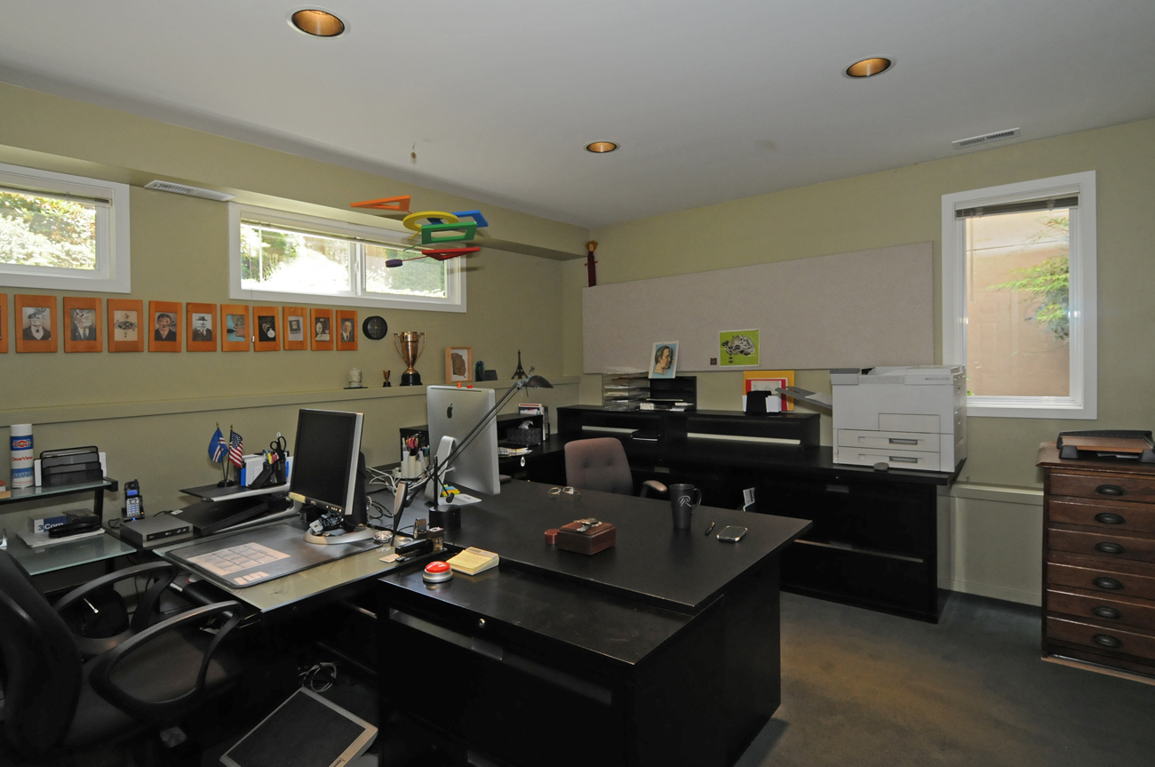 Property Photo: Office / guest suite 1522 10th Ave W  WA 98119 