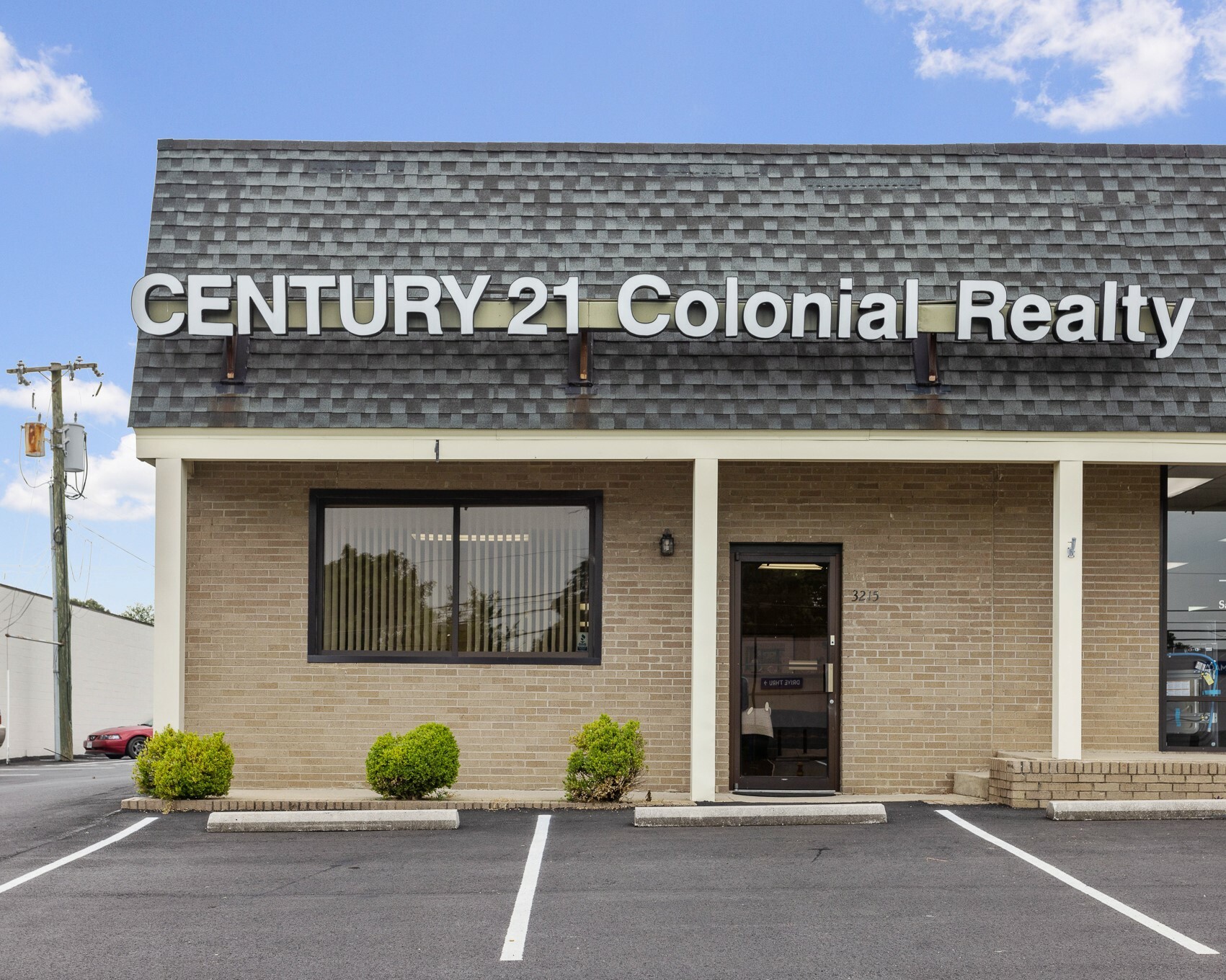 Colonial Realty,Colonial Heights,Colonial Realty