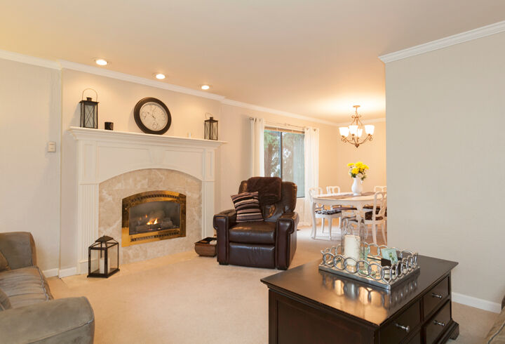 Property Photo: Living room 8433 NE 143rd Place WA 98034