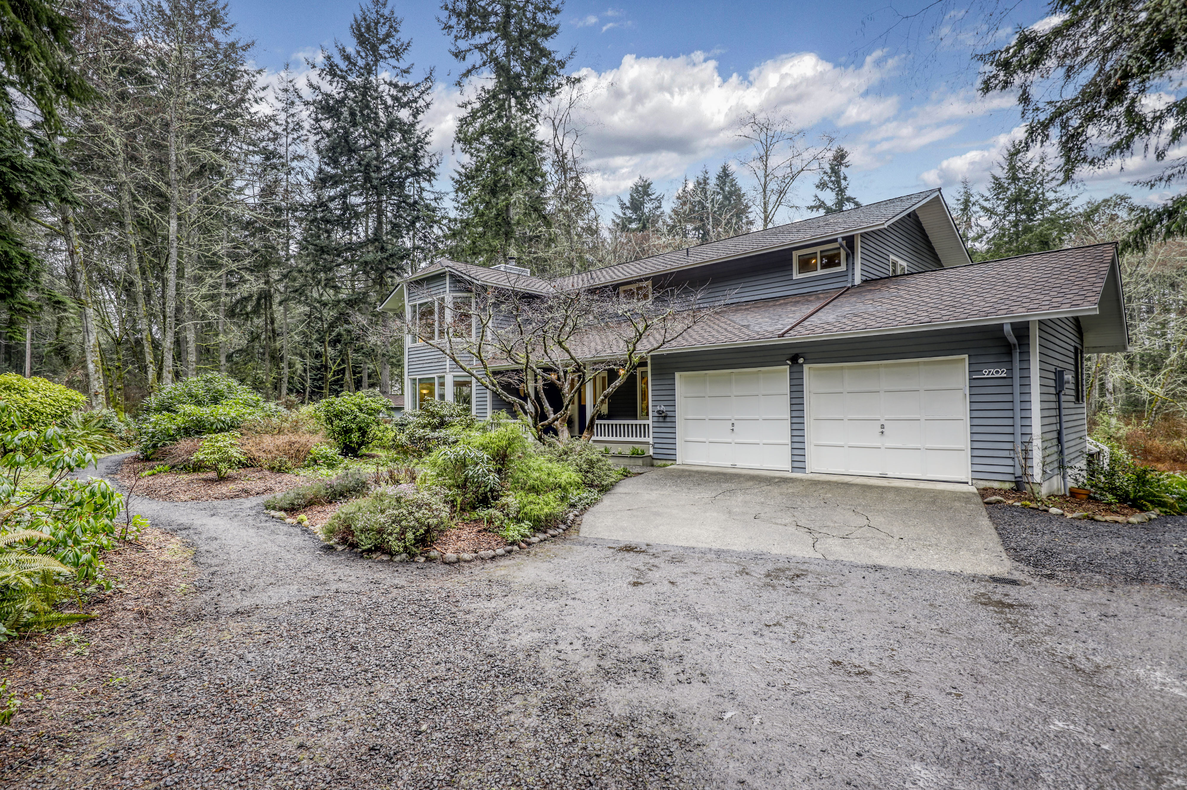 Property Photo:  9702 NE Day Road E  WA 98110 