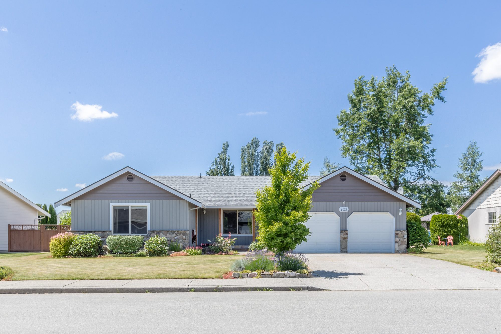 Property Photo: 703 Woodview Court  703 Woodview Ct  WA 98264 