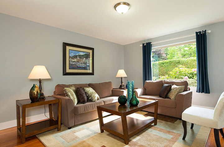 Property Photo: Living room 949 30th Ave  WA 98122 
