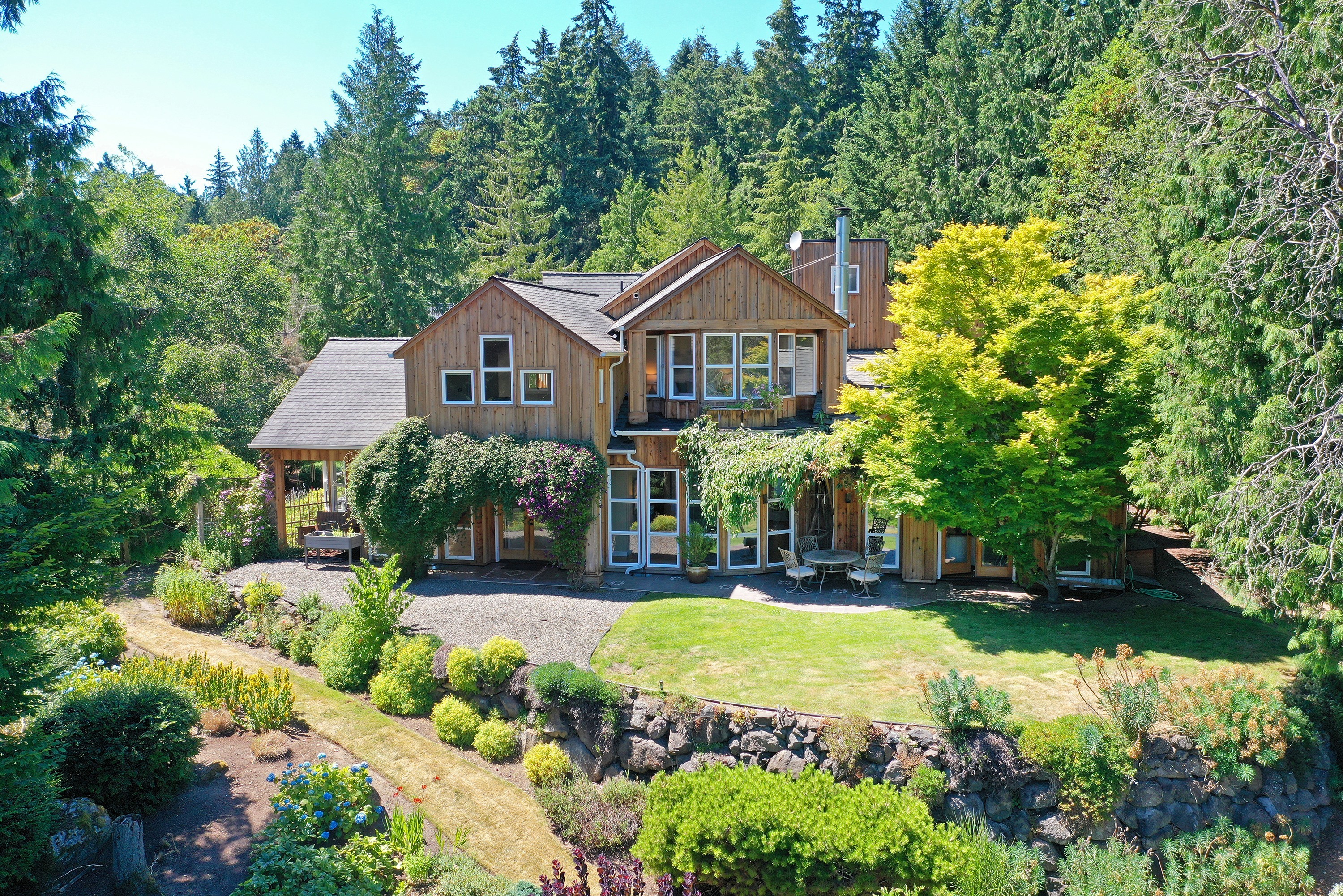 Property Photo:  3998 El Cimo Lane NE  WA 98110 