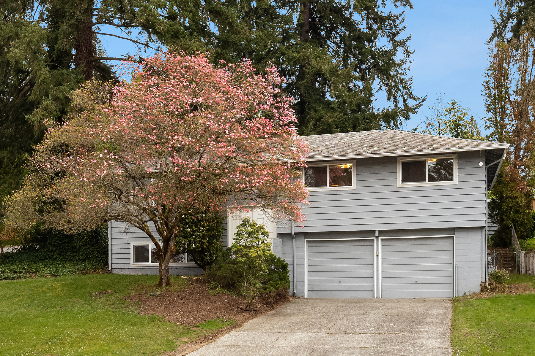 Property Photo:  3706 135th Avenue SE  WA 98006 