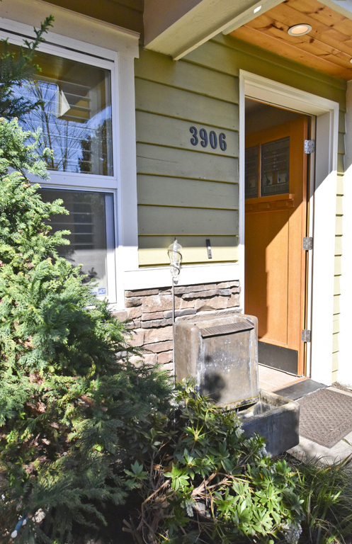 Property Photo: Entry & stairs 3906 NE 50th St  WA 98105 