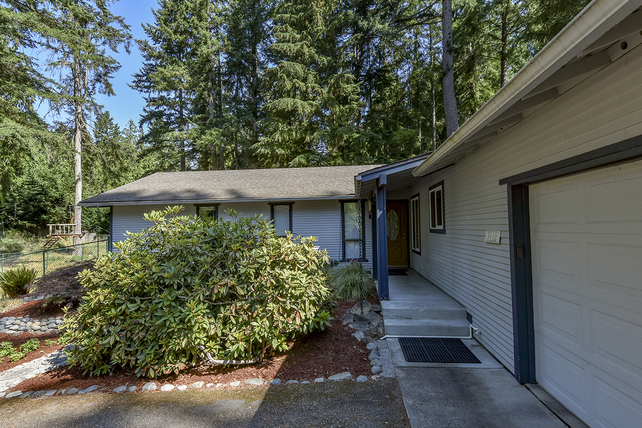 Property Photo: Exterior 3112 239th Place SE  WA 98075 