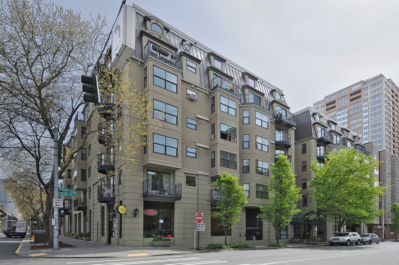 Property Photo:  425 Vine St 716  WA 98121 