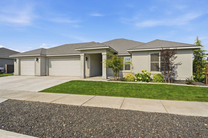 Property Photo:  4453 Lolo Way  WA 99352 