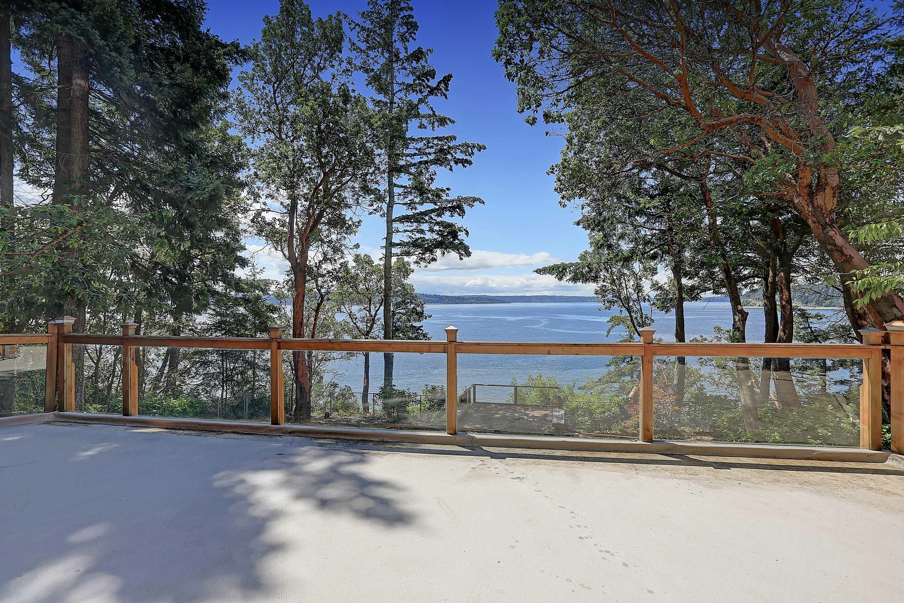 Property Photo: Waterfront home! 510 Panoramic Dr  WA 98282 