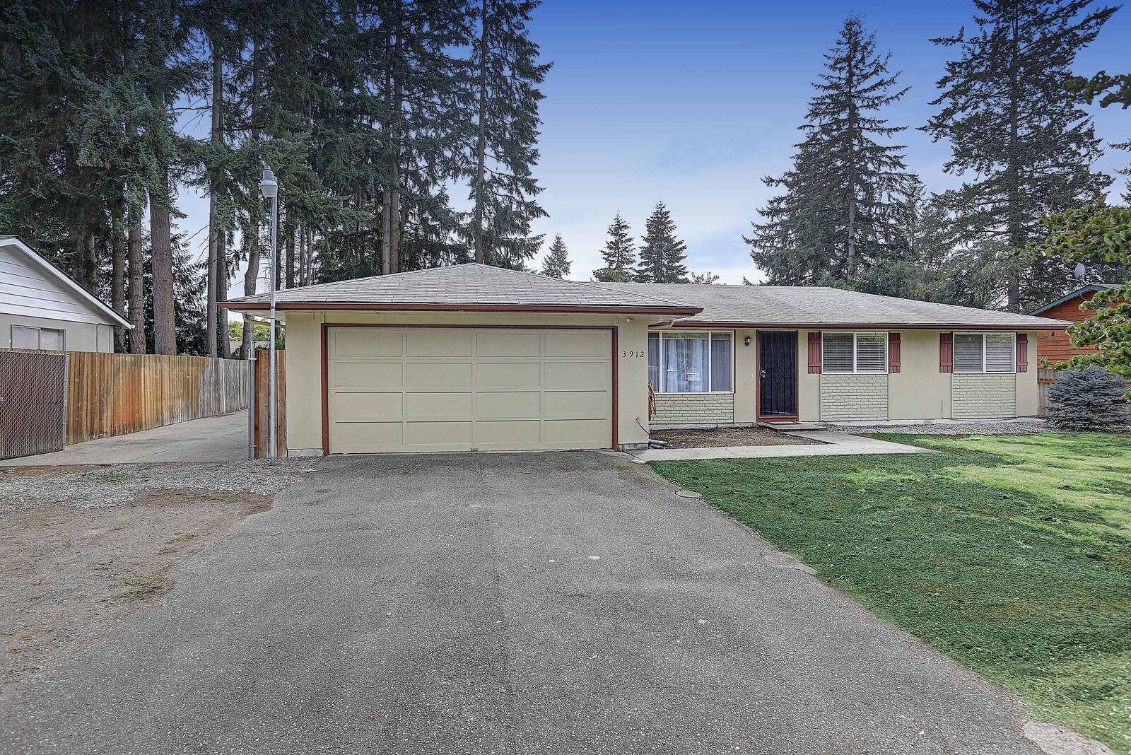 Property Photo:  3912 119th Place NE  WA 98271 