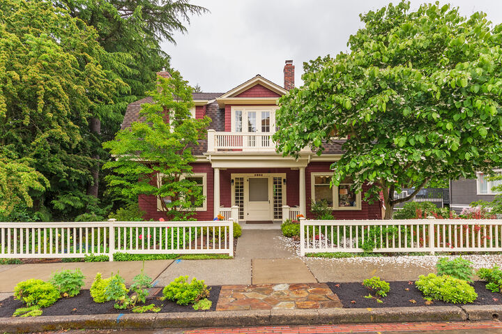 2502 34th Ave S  Seattle WA 98144 photo
