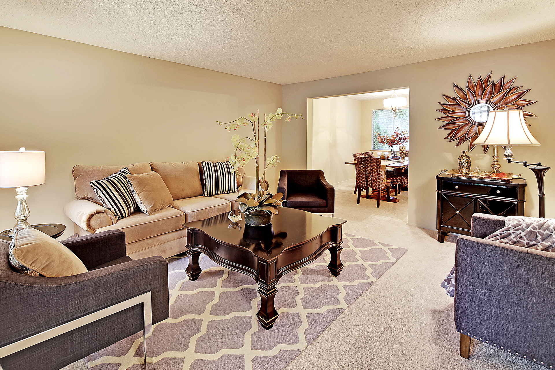 Property Photo: Living room 3610 88th Ave SE  WA 98040 