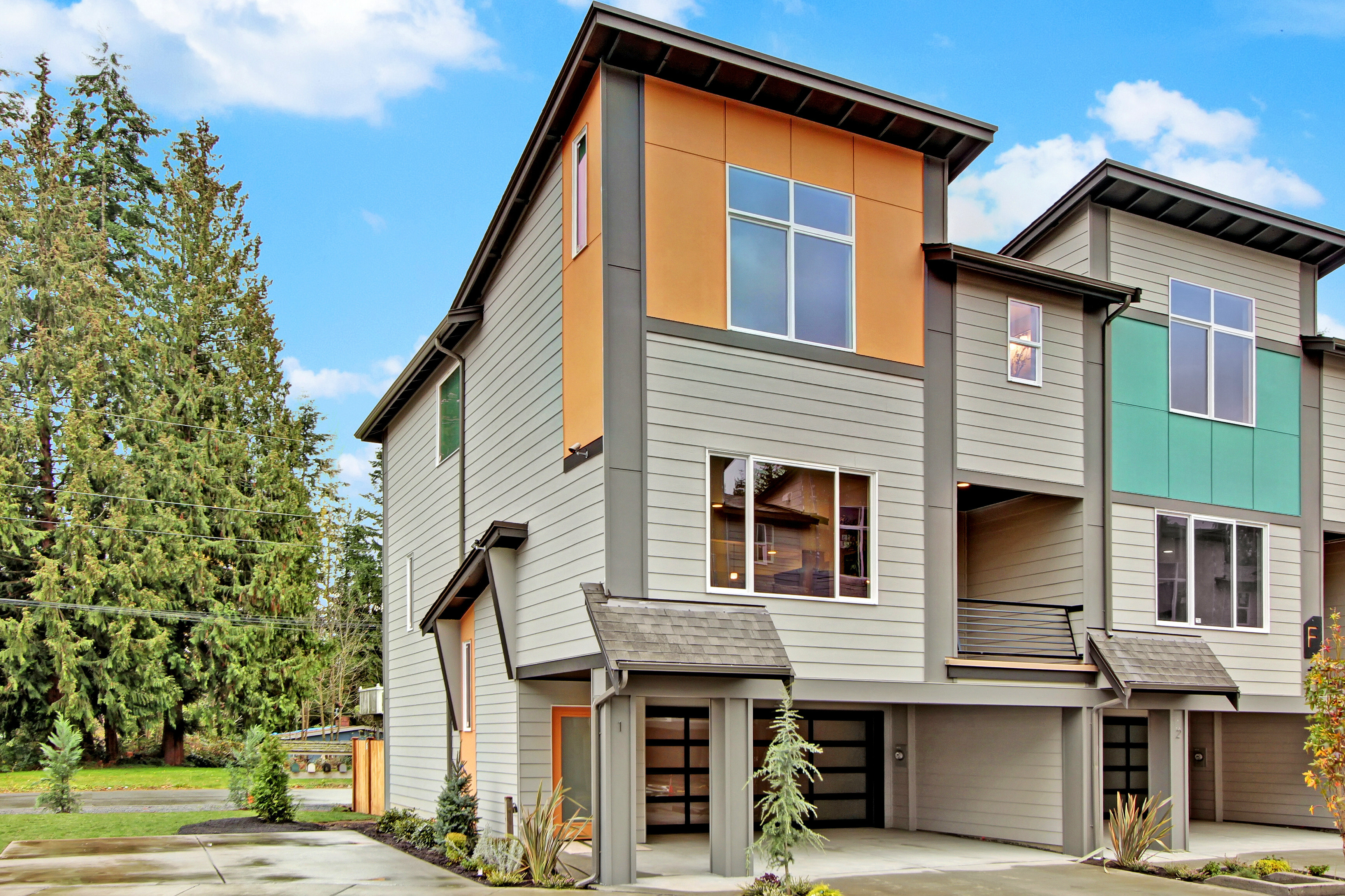 Property Photo: 13724 Ash Wy C-3 WA 98204