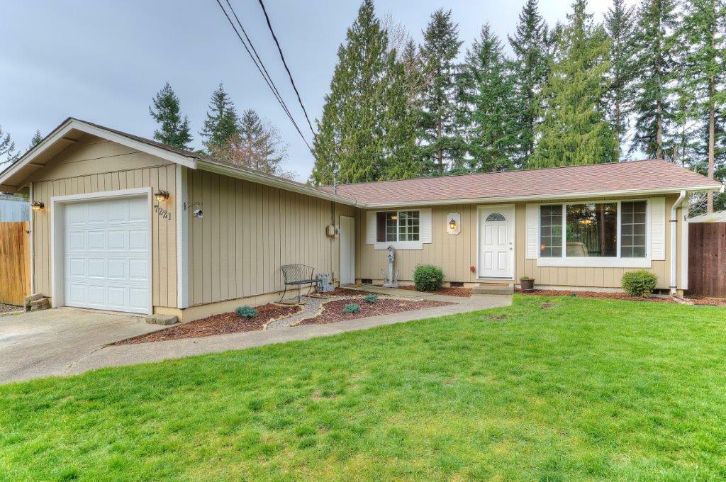 Property Photo:  7221 193rd Ave E  WA 98391 