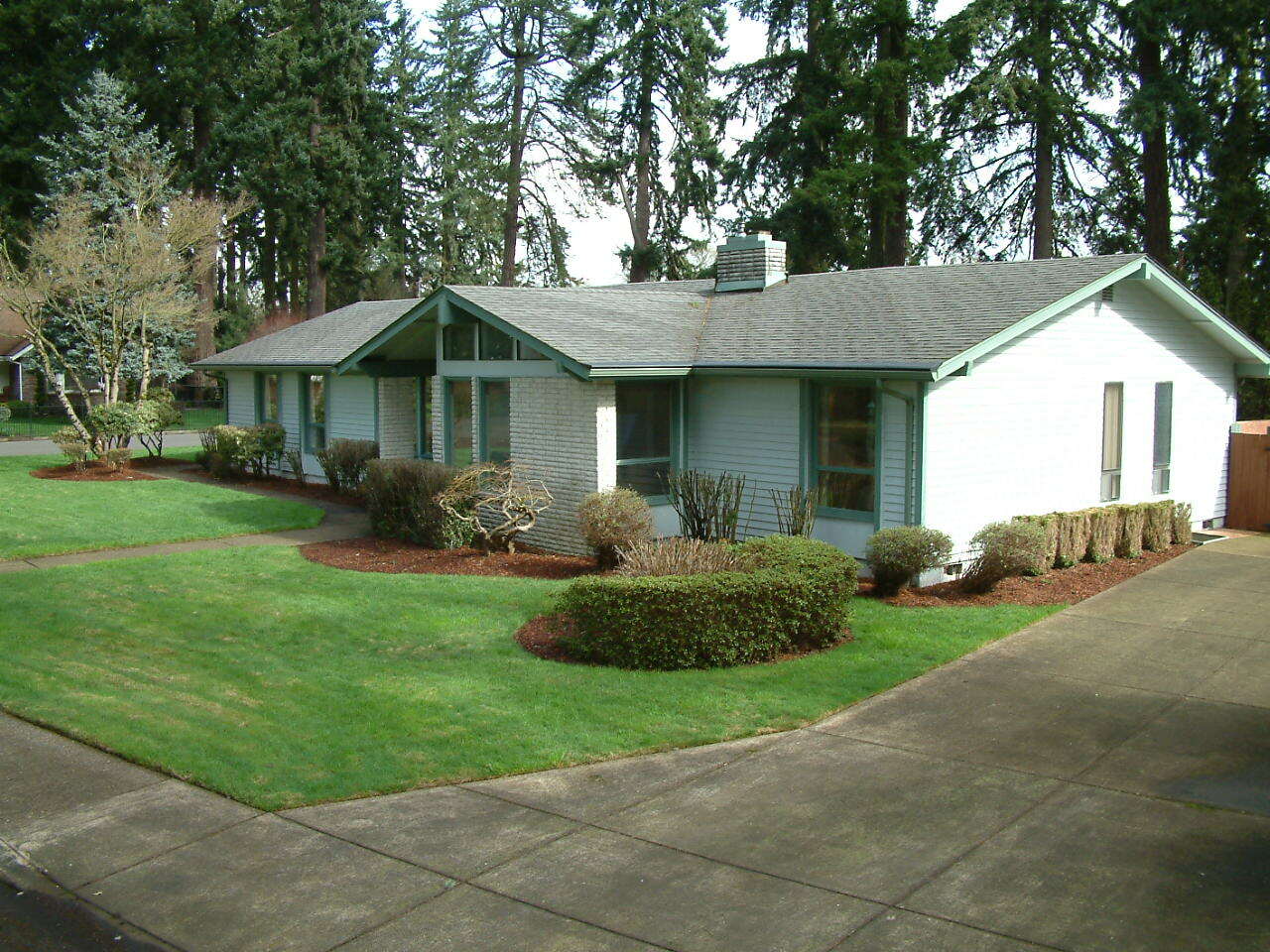 22 Carthage Ave  Eugene OR 97404 photo