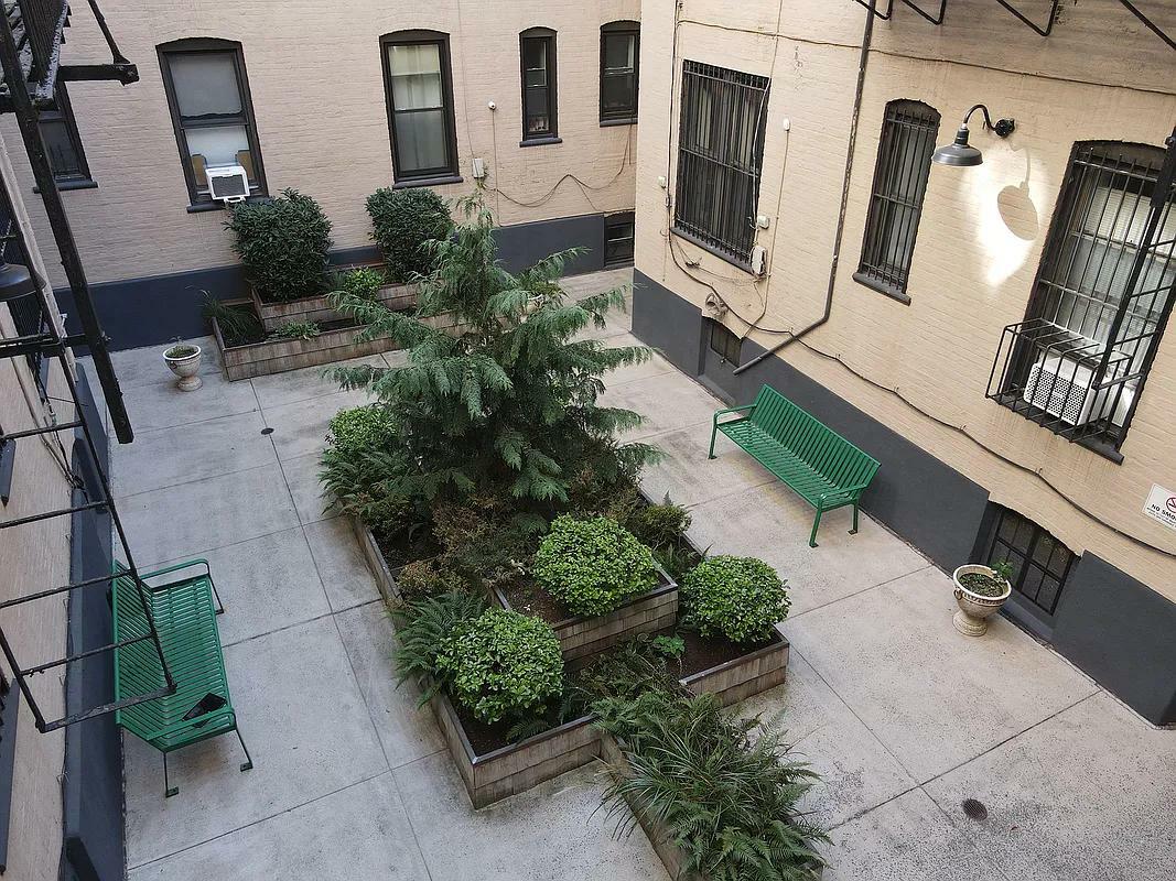 Property Photo: 34 Butler Pl Apt 16 NY 11238