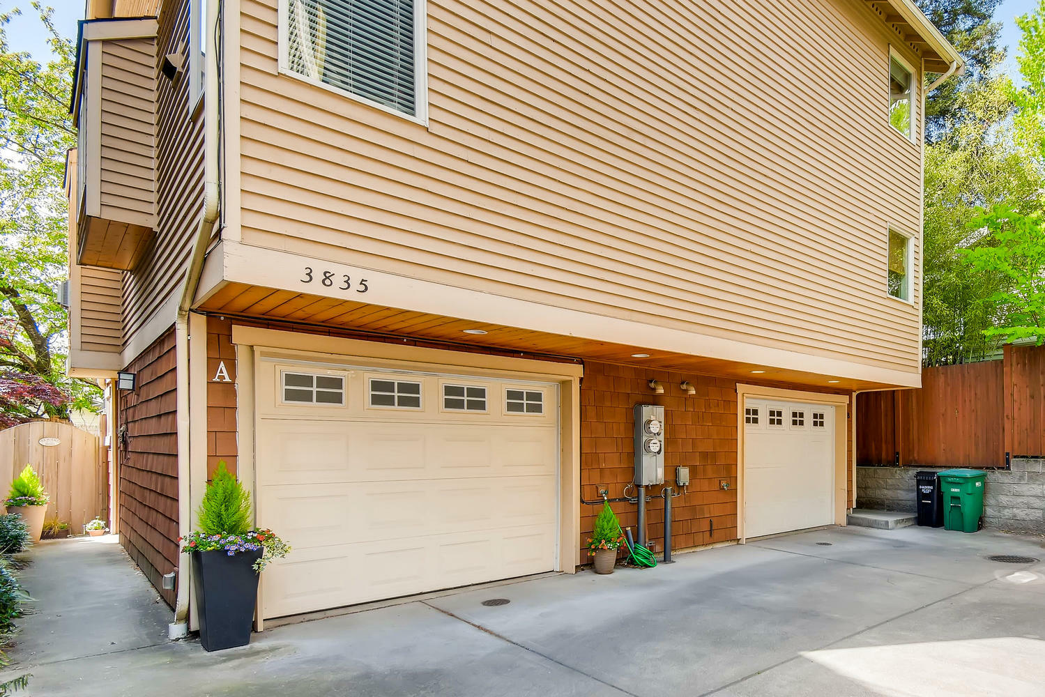 Property Photo:  3835 Ashworth Avenue N B  WA 98103 