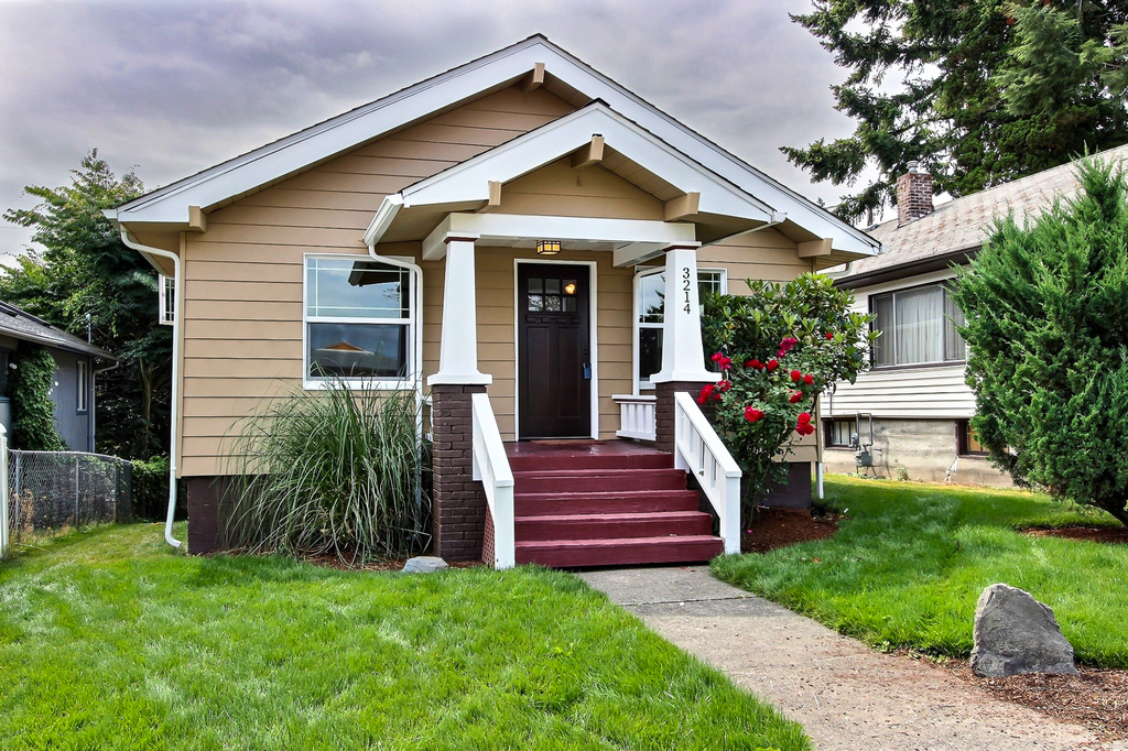 Property Photo:  3214 S 9th St  WA 98405 