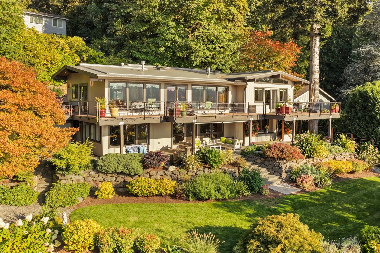 Property Photo:  13210  Holmes Point Drive NE  WA 98034 