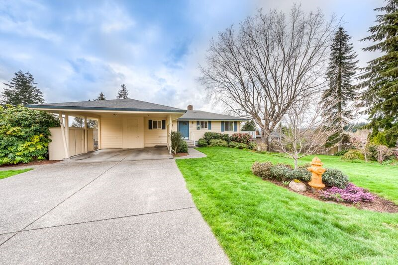 Property Photo: 1312 14th Place WA 98290