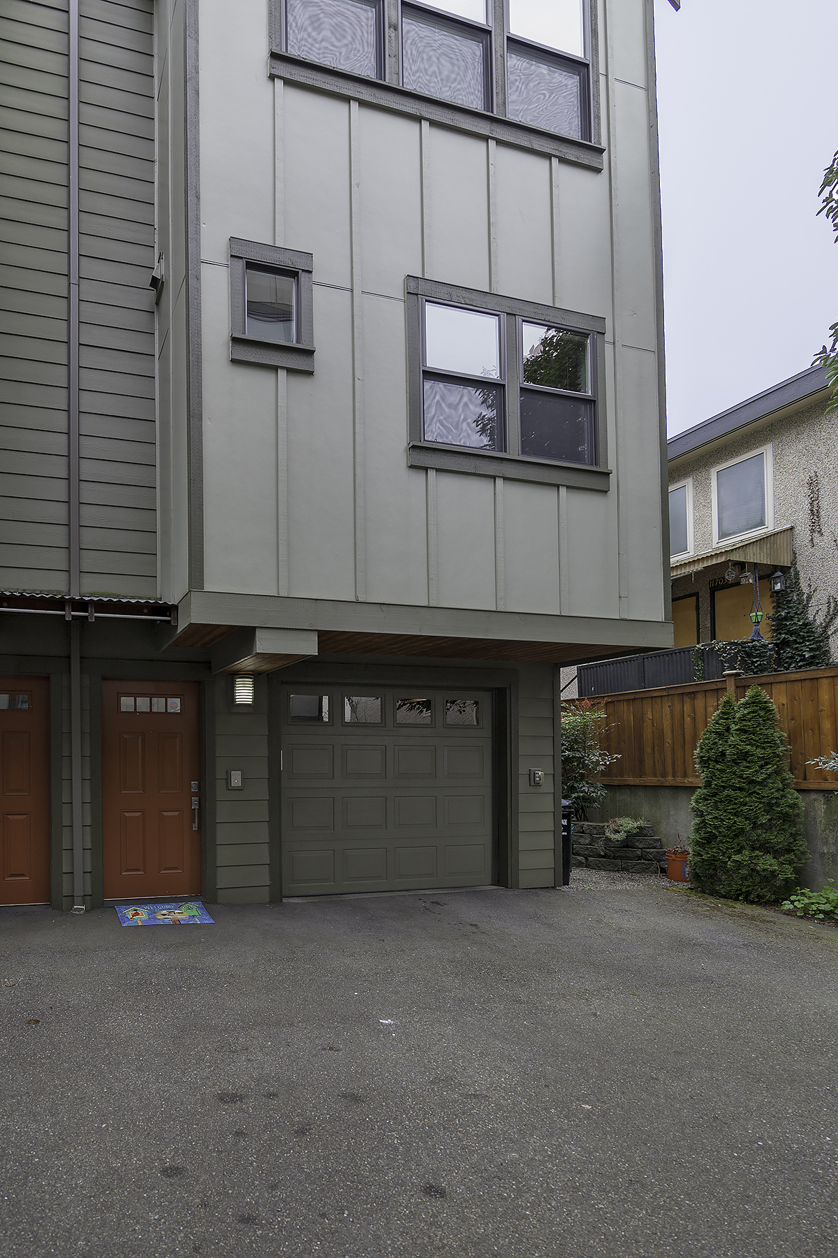 Property Photo:  11705 Greenwood Ave N A  WA 98133 