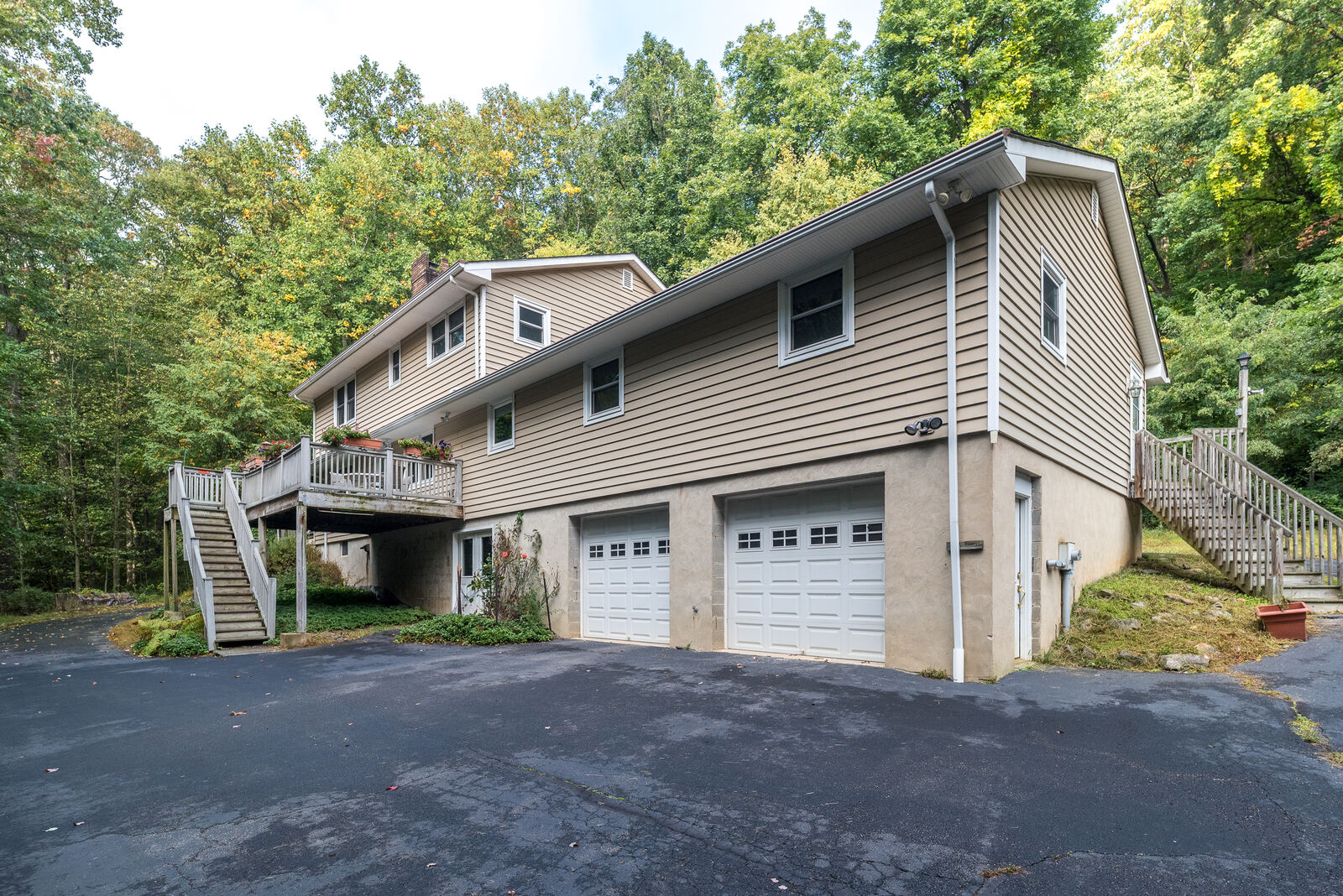 Property Photo:  265 Anderson Rd  NJ 08809 