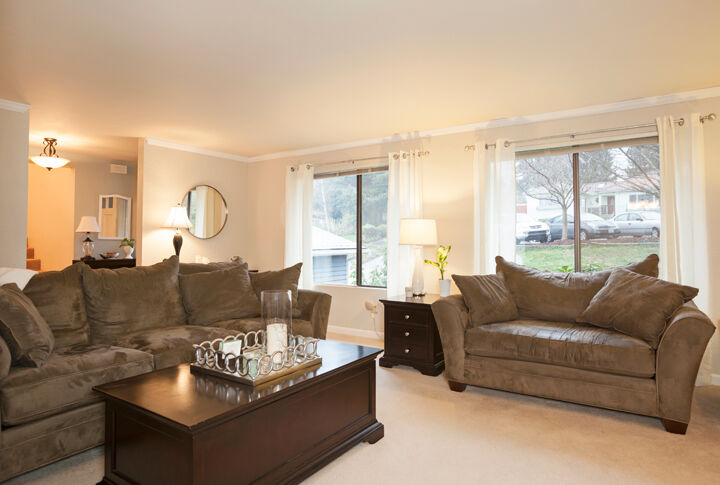 Property Photo: Living room 8433 NE 143rd Place WA 98034